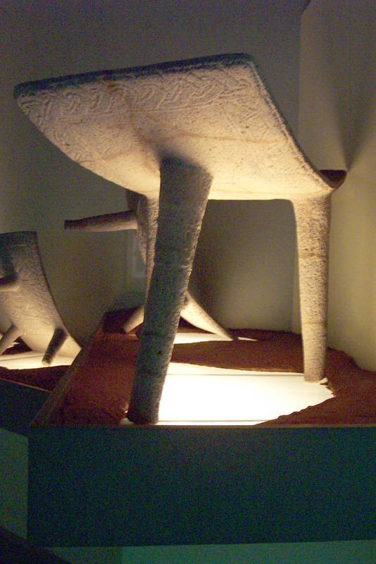 032 Nat Museum Metate DCP_1466